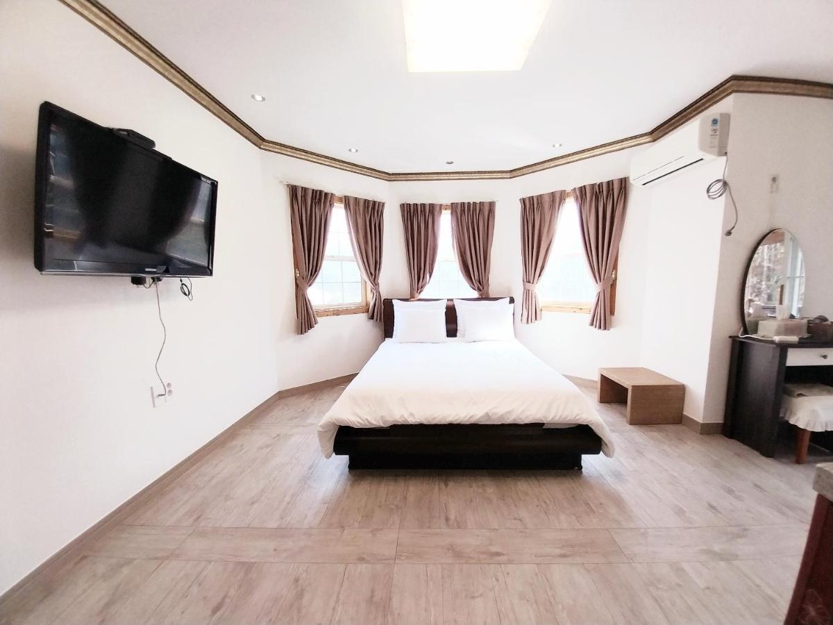 Another World Pension Gyeongju Exterior foto